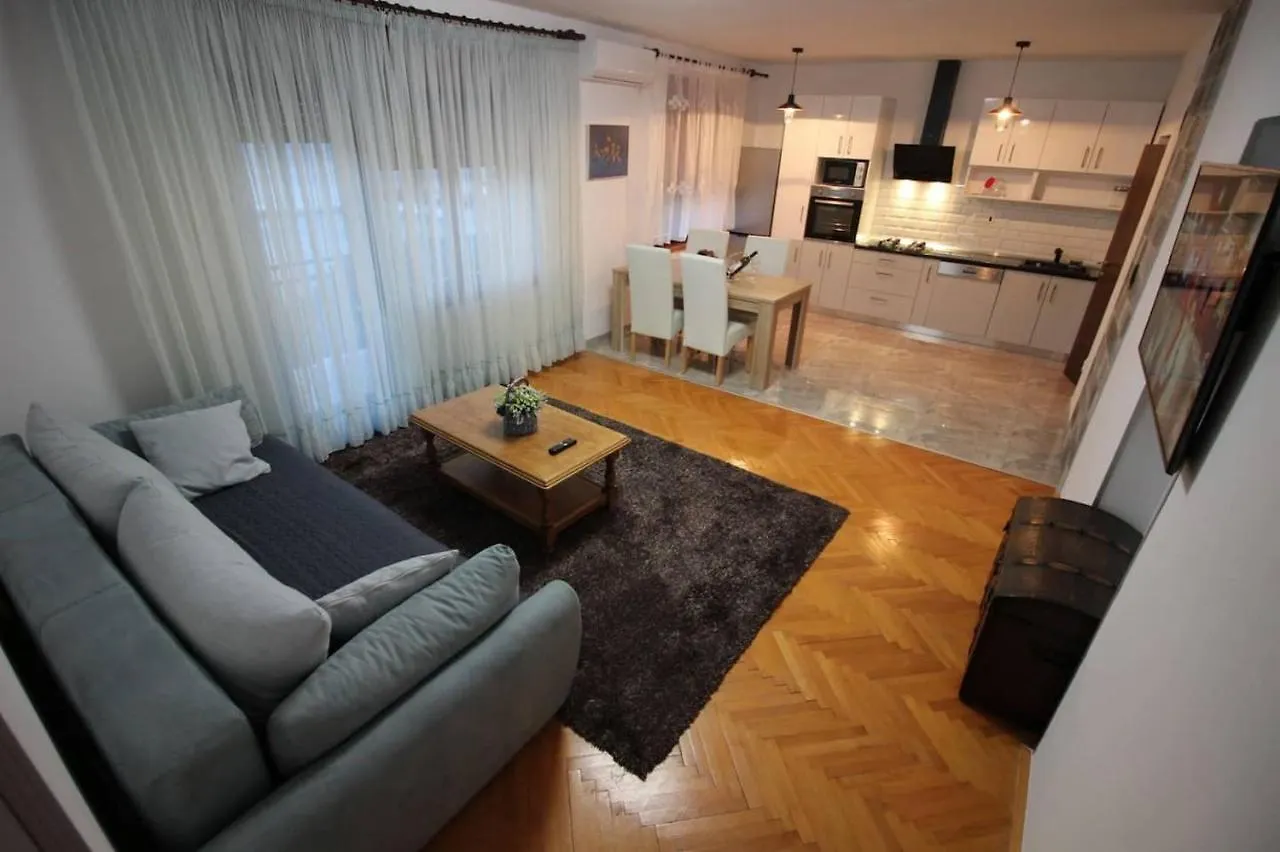 Moderan Apartman U Blizini Mora Povile Croazia